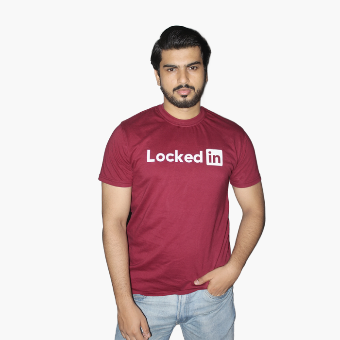 MAROON REGULAR FIT GRAPHIC T-SHIRT